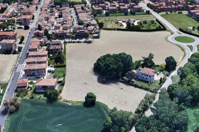 NUOVA AREA COMMERCIALE VIA CALDIROLO FERRARA