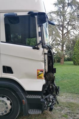 INCIDENTE SCONTRO CAMION ARGENTA