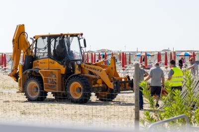 SEQUESTRO BAGNO CALYPSO LIDO ESTENSI