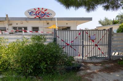 SEQUESTRO BAGNO CALYPSO LIDO ESTENSI