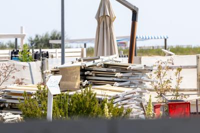 SEQUESTRO BAGNO CALYPSO LIDO ESTENSI