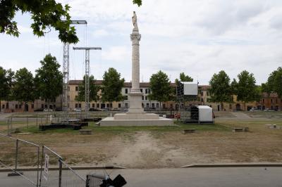 PIAZZA ARIOSTEA DOPO IL FERRARA SUMMER FESTIVAL