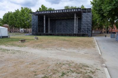PIAZZA ARIOSTEA DOPO IL FERRARA SUMMER FESTIVAL