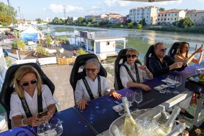 DINNER IN THE SKY FERRARA