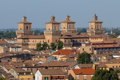 DINNER IN THE SKY FERRARA