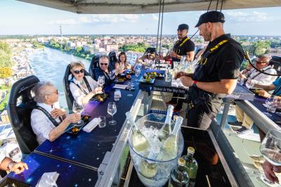 DINNER IN THE SKY FERRARA