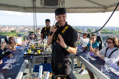 DINNER IN THE SKY FERRARA