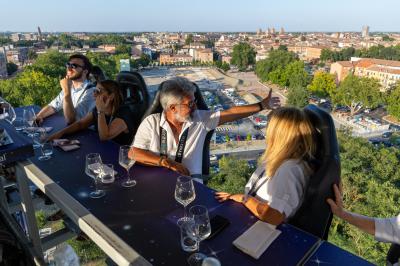 DINNER IN THE SKY FERRARA