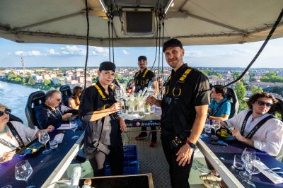 DINNER IN THE SKY FERRARA