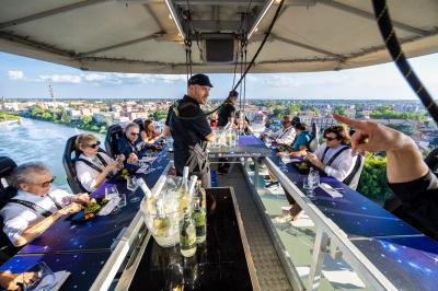 DINNER IN THE SKY FERRARA