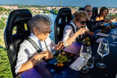 DINNER IN THE SKY FERRARA