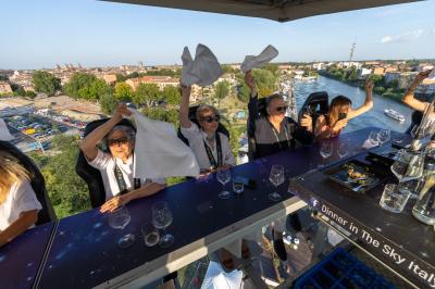 DINNER IN THE SKY FERRARA