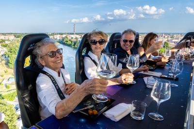 DINNER IN THE SKY FERRARA