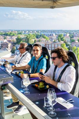 DINNER IN THE SKY FERRARA