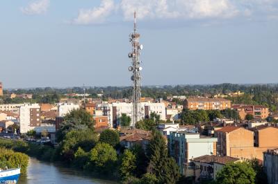 DINNER IN THE SKY FERRARA