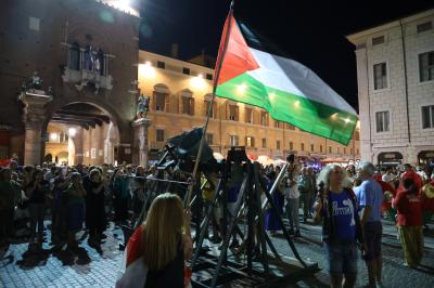 CAMPANE PRO GAZA PIAZZA CATTEDRALE