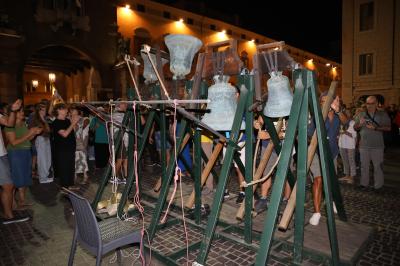 CAMPANE PRO GAZA PIAZZA CATTEDRALE