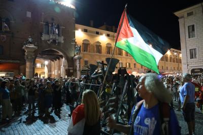 CAMPANE PRO GAZA PIAZZA CATTEDRALE