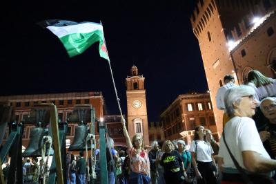 CAMPANE PRO GAZA PIAZZA CATTEDRALE