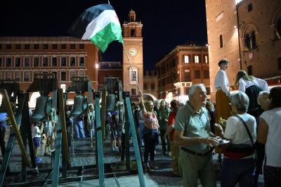 CAMPANE PRO GAZA PIAZZA CATTEDRALE