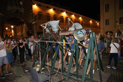 CAMPANE PRO GAZA PIAZZA CATTEDRALE