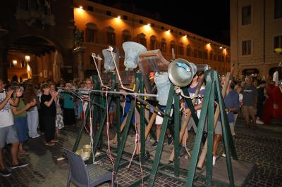 CAMPANE PRO GAZA PIAZZA CATTEDRALE
