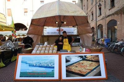NOTTE GIALLA COLDIRETTI PIAZZA MUNICIPALE