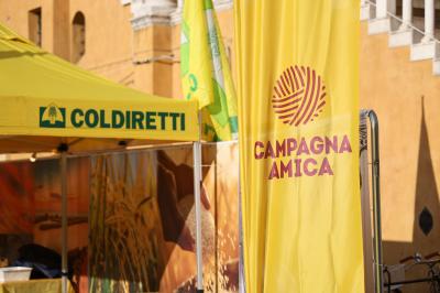 NOTTE GIALLA COLDIRETTI PIAZZA MUNICIPALE