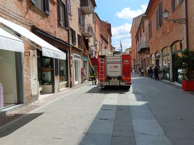INCENDIO VIA MAZZINI FERRARA