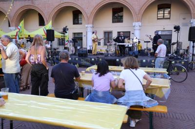 NOTTE GIALLA COLDIRETTI PIAZZA MUNICIPALE