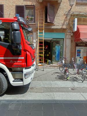 INCENDIO VIA MAZZINI FERRARA