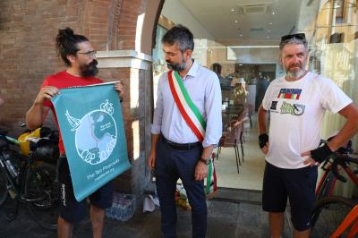 STAFFETTA IN MUNICIPIO PER STRAGE 2 AGOSTO