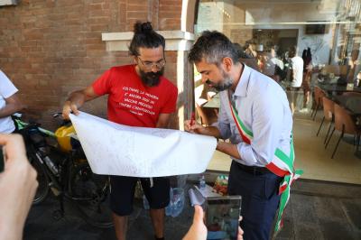 STAFFETTA IN MUNICIPIO PER STRAGE 2 AGOSTO