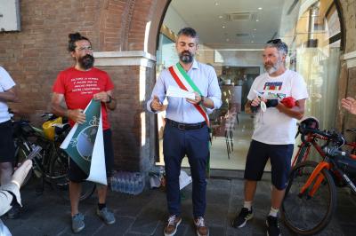 STAFFETTA IN MUNICIPIO PER STRAGE 2 AGOSTO