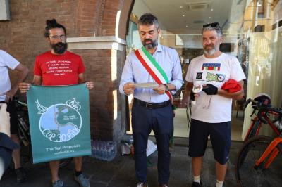 STAFFETTA IN MUNICIPIO PER STRAGE 2 AGOSTO