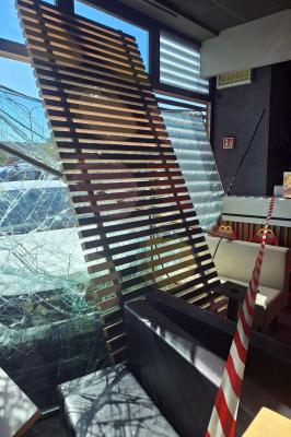 AUTO CONTRO MCDONALD'S FERRARA