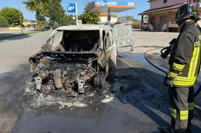 INCENDIO AUTO OSTELLATO