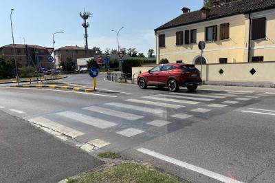 ATTRAVERSAMENTO PEDONALE VIA COMACCHIO