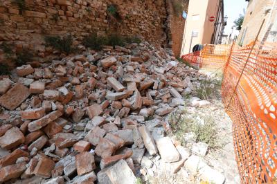 SITUAZIONE CROLLO MURO VIA MELLONE
