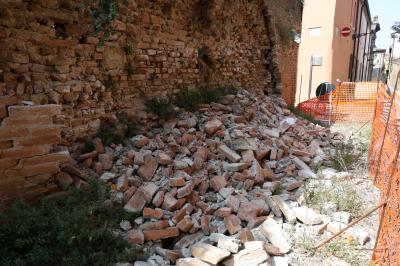 SITUAZIONE CROLLO MURO VIA MELLONE