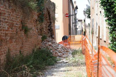 SITUAZIONE CROLLO MURO VIA MELLONE