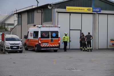 INCIDENTE SUL LAVORO CARROZZERIA MODERNA ARGENTA