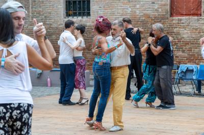 TANGO PIAZZETTA SAN NICOLO' FERRARA