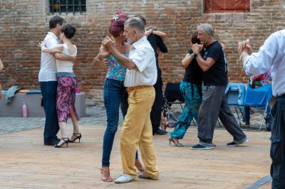 TANGO PIAZZETTA SAN NICOLO' FERRARA