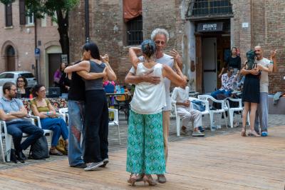 TANGO PIAZZETTA SAN NICOLO' FERRARA