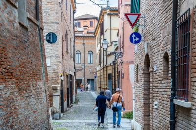 VIA COLOMBA FERRARA
