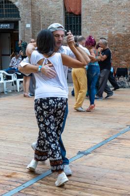 TANGO PIAZZETTA SAN NICOLO' FERRARA