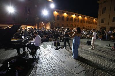 APERTURA BUSKERS FESTIVAL FERRARA