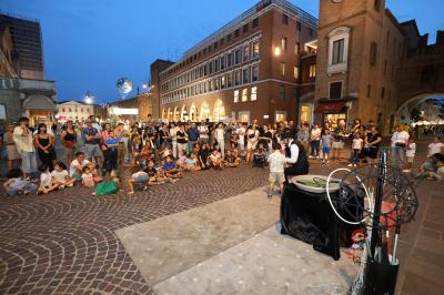APERTURA BUSKERS FESTIVAL FERRARA