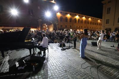 APERTURA BUSKERS FESTIVAL FERRARA